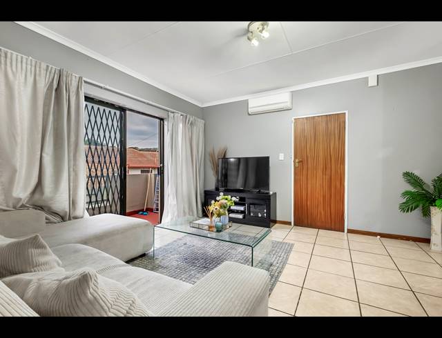2 BEDROOM APARTMENT FOR SALE IN FERNDALE